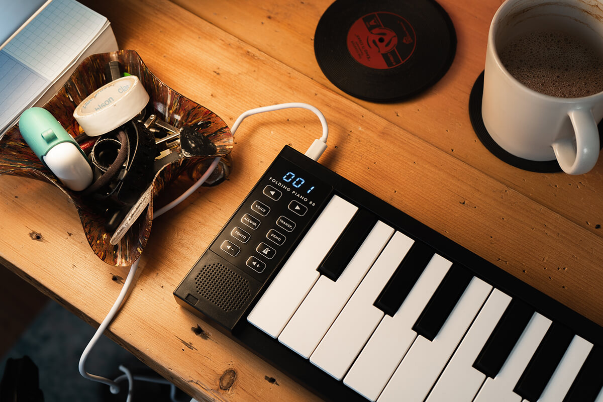  Blackstar, 88-Key Portable Keyboard (FOLDPIANO88) : Musical  Instruments
